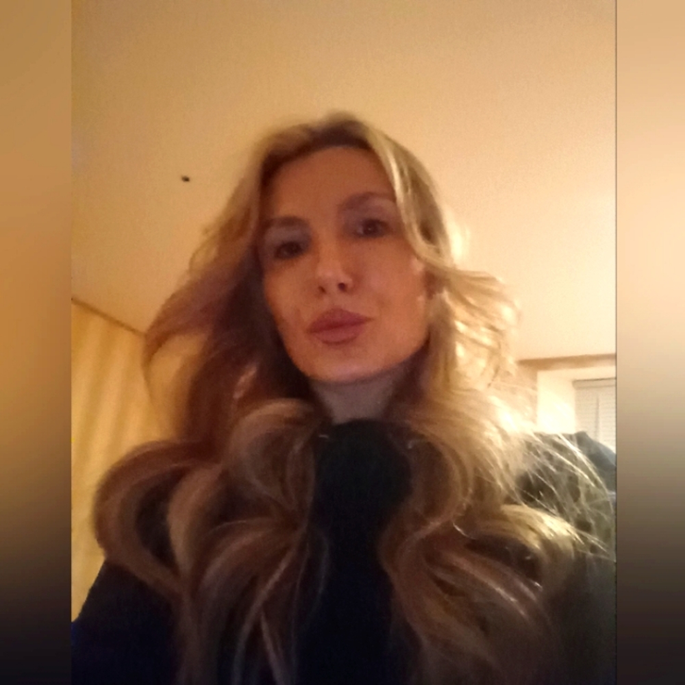 Meet your Posher, Stella